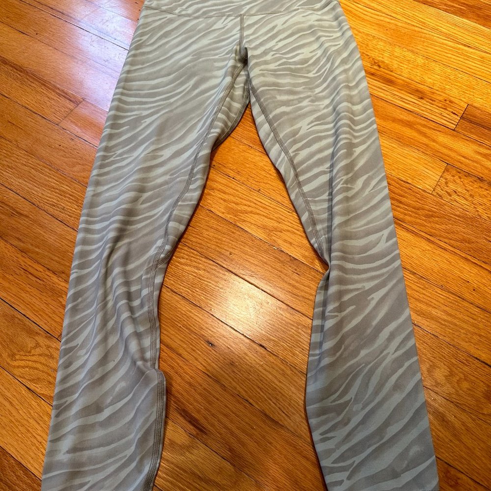 Lululemon Align Pant 25" Super HR 6 Le Tigre Camo Green Fern Multi